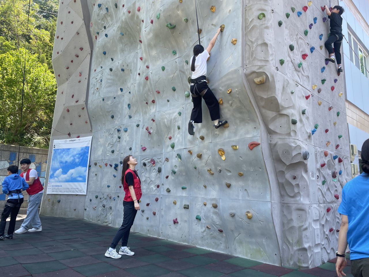KakaoTalk_20240516_105345188_06.jpg